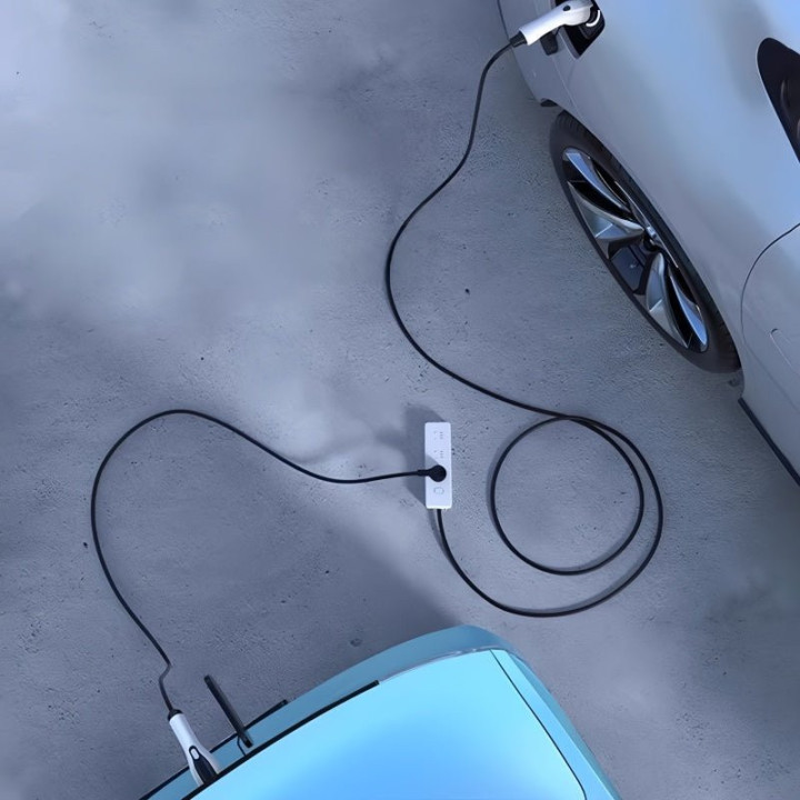 V2L Discharge Adapter with Cable for Leapmotor