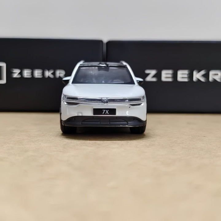 Zeekr 7X 1:64 Diecast Model Car
