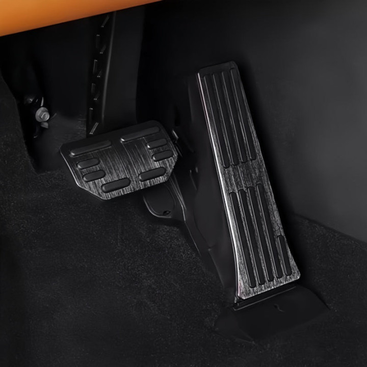 Brushed Aluminum Performance Pedals for Leapmotor
