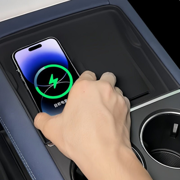 Silicone Wireless Charging Non-Slip Mat for Xpeng G6 2023-2026