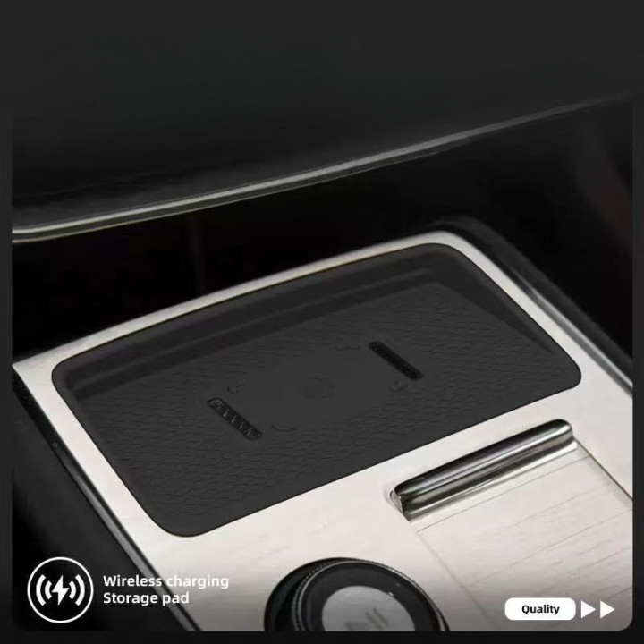 Wireless Charging Storage Pad for Volvo EX90