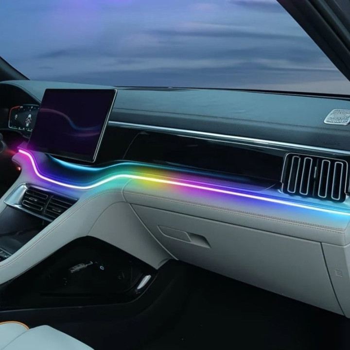 Lampka ambientowa z trybami kolorów do modeli BYD – zdjęcie 4