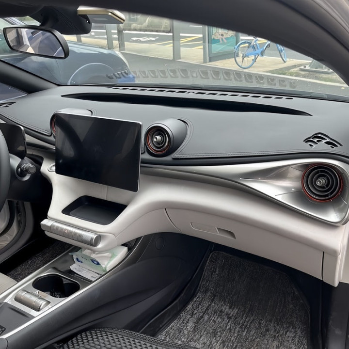 Mata przeciwsłoneczna na deskę rozdzielczą do BYD Dolphin – zdjęcie 2