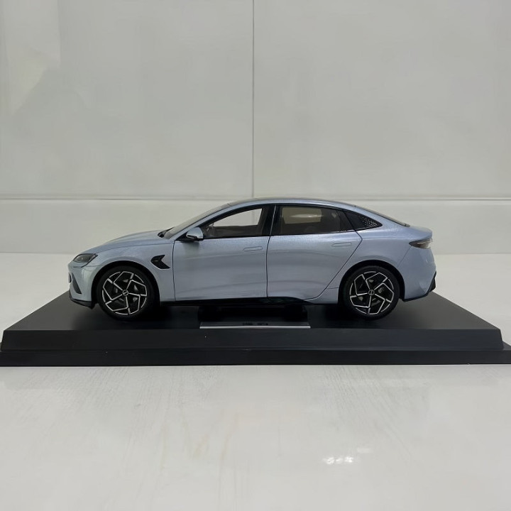 Model samochodu 1:18 metalowy do BYD – zdjęcie 2